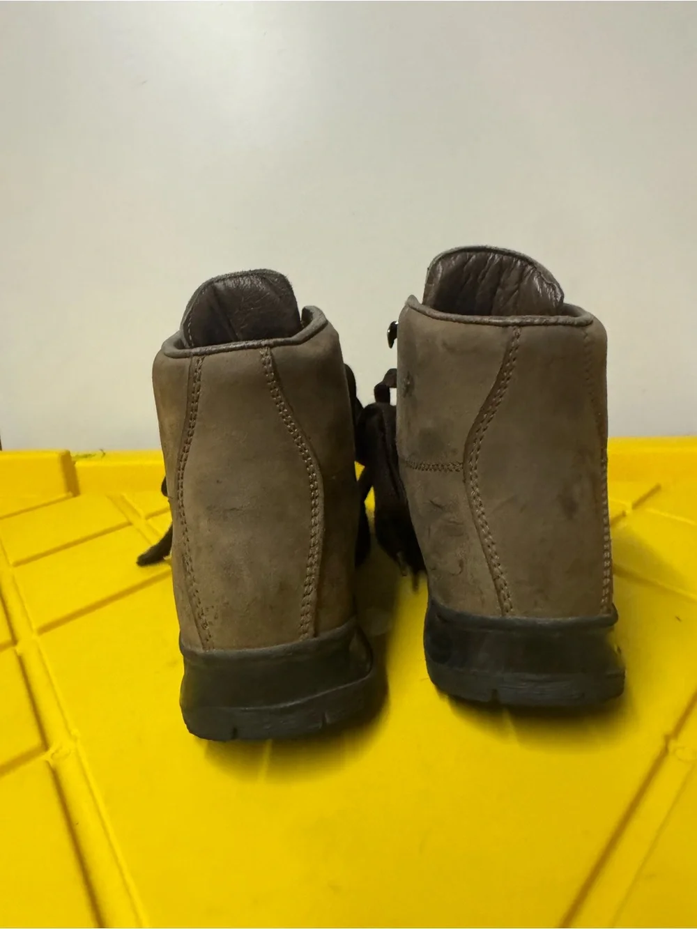 Vasque Gore-Tex Brown Leather Hiking Trail Boots Men’s Size 6